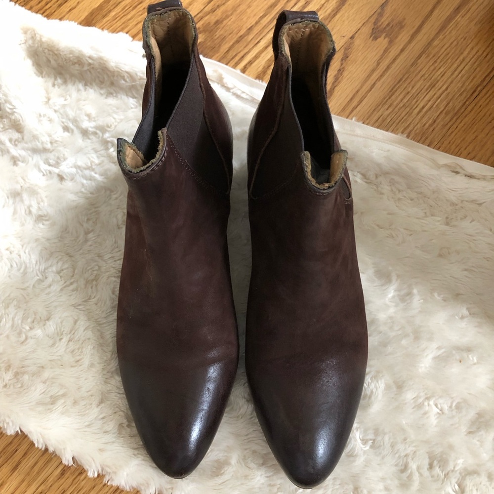 MOMA Brown Leather Ankle Booties